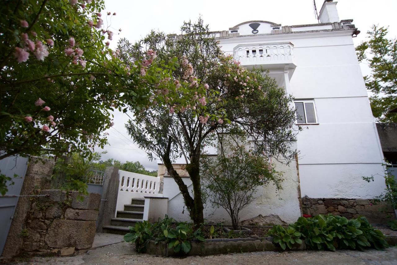 Hospedagem Dona Rosalina Seia Exterior foto